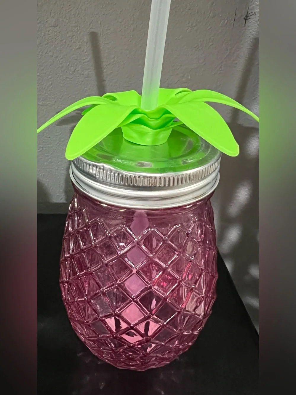 Pineapple Glass Tumbler with Green Leaf Lid and Straw - Set of 2